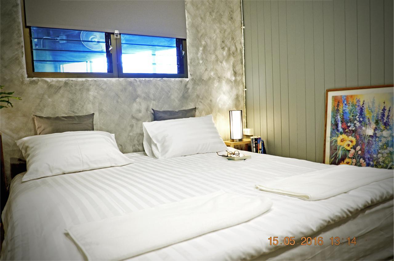 Goodfellas Thong Lo Hostel #Check In Time Needed# Bangkok Kültér fotó