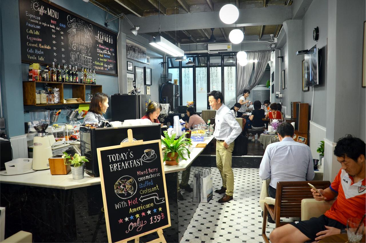 Goodfellas Thong Lo Hostel #Check In Time Needed# Bangkok Kültér fotó